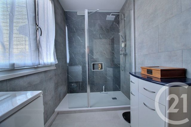 Maison à vendre - 5 pièces - 160 m2 - Pessac - 33 - AQUITAINE