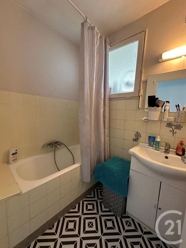 Appartement F4 à vendre - 4 pièces - 63,61 m2 - Pessac - 33 - AQUITAINE