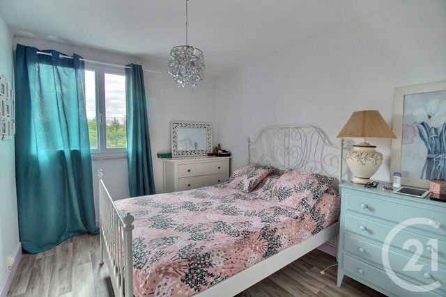 Appartement F4 à vendre - 4 pièces - 63,61 m2 - Pessac - 33 - AQUITAINE