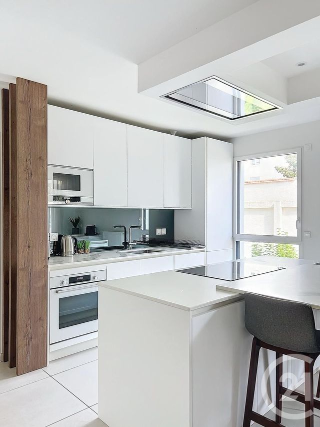 Appartement T3 &agrave; louer - 3 pi&egrave;ces - 72,02 m2 - Lyon - 69006 - RHONE-ALPES