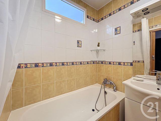 Appartement T2 &agrave; louer - 2 pi&egrave;ces - 41 m2 - Caluire Et Cuire - 69 - RHONE-ALPES