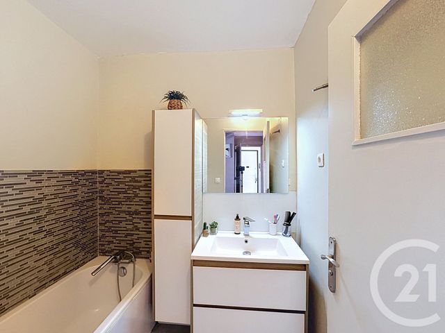 Appartement &agrave; vendre - 4 pi&egrave;ces - 73,56 m2 - Villeurbanne - 69 - RHONE-ALPES