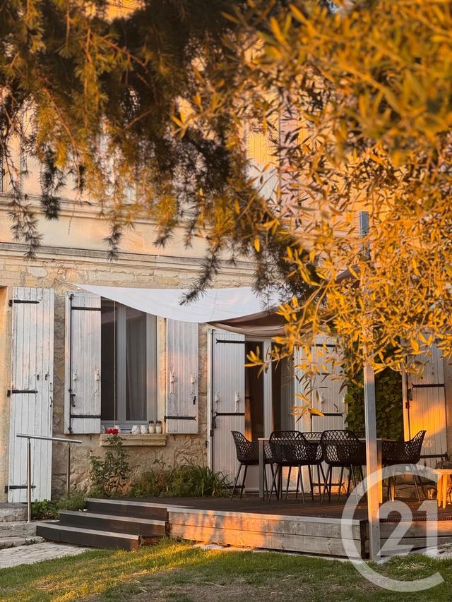 Maison à vendre - 8 pièces - 240,32 m2 - Fronsac - 33 - AQUITAINE