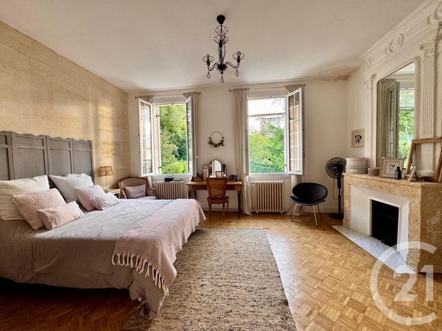Maison à vendre - 8 pièces - 240,32 m2 - Fronsac - 33 - AQUITAINE