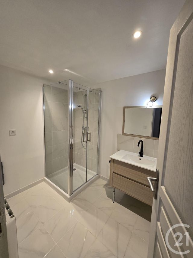 Appartement F4 à louer - 4 pièces - 75,30 m2 - St Philippe D Aiguille - 33 - AQUITAINE