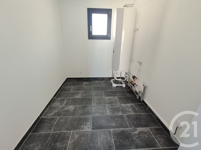 Maison &agrave; louer - 4 pi&egrave;ces - 82,70 m2 - Laruscade - 33 - AQUITAINE