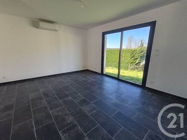 Maison &agrave; louer - 4 pi&egrave;ces - 82,70 m2 - Laruscade - 33 - AQUITAINE