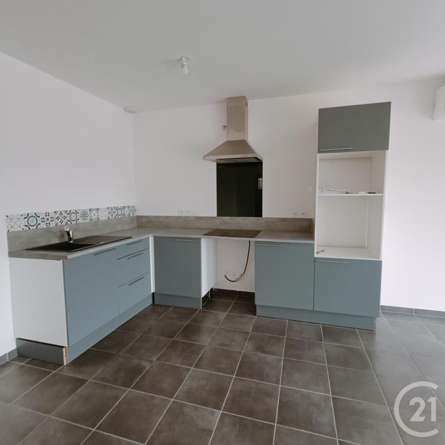 Maison &agrave; louer - 4 pi&egrave;ces - 105,01 m2 - Cubzac Les Ponts - 33 - AQUITAINE