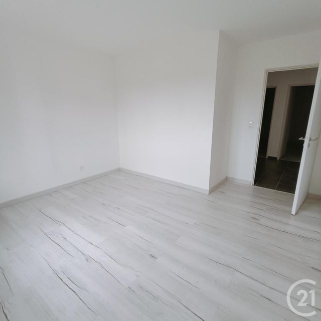 Maison &agrave; louer - 4 pi&egrave;ces - 105,01 m2 - Cubzac Les Ponts - 33 - AQUITAINE