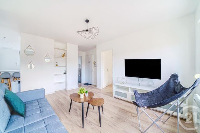 Appartement F5 à louer - 5 pièces - 71,25 m2 - Vandoeuvre Les Nancy - 54 - LORRAINE