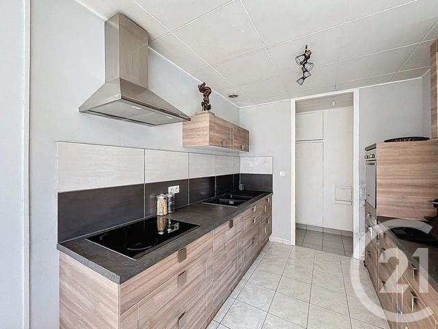 Appartement F4 à vendre - 5 pièces - 92,64 m2 - Vandoeuvre Les Nancy - 54 - LORRAINE