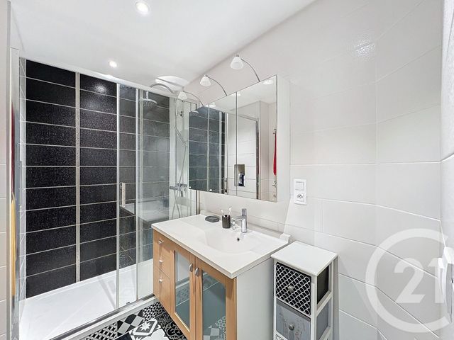 Appartement F4 &agrave; vendre - 4 pi&egrave;ces - 84,15 m2 - Vandoeuvre Les Nancy - 54 - LORRAINE