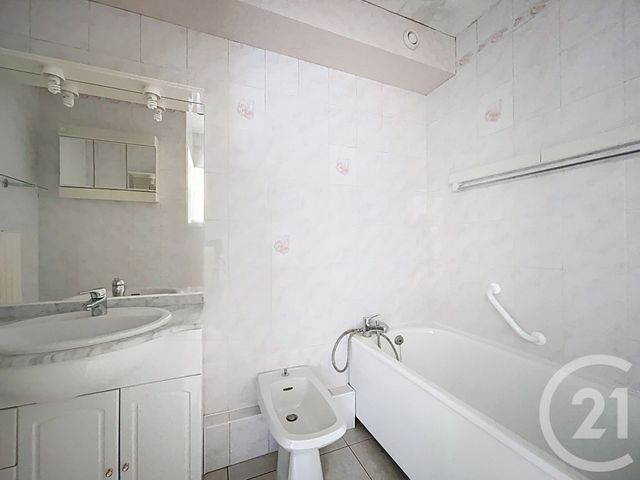 Appartement F4 &agrave; vendre - 4 pi&egrave;ces - 90,67 m2 - Vandoeuvre Les Nancy - 54 - LORRAINE