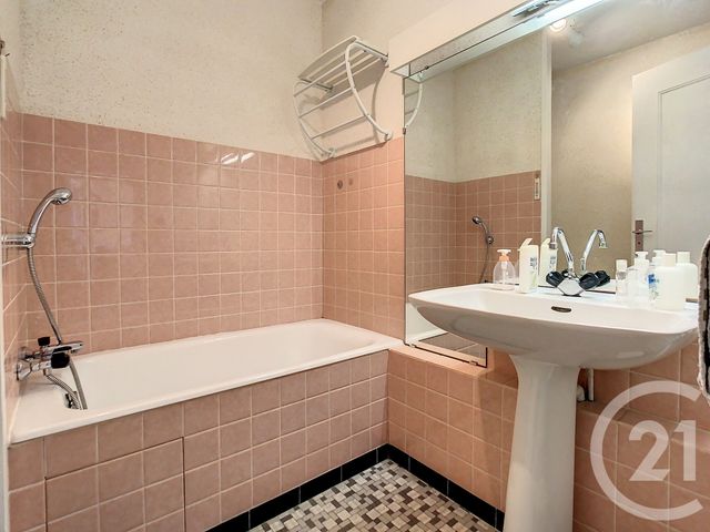 Appartement F2 &agrave; louer - 2 pi&egrave;ces - 41,15 m2 - Villers Les Nancy - 54 - LORRAINE