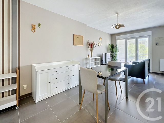 Appartement &agrave; louer - 2 pi&egrave;ces - 46,42 m2 - Villers Les Nancy - 54 - LORRAINE