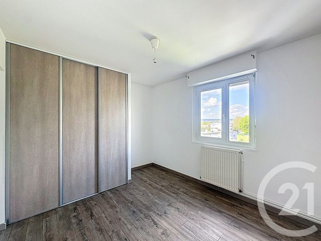 Appartement F4 &agrave; louer - 4 pi&egrave;ces - 82,50 m2 - Vandoeuvre Les Nancy - 54 - LORRAINE