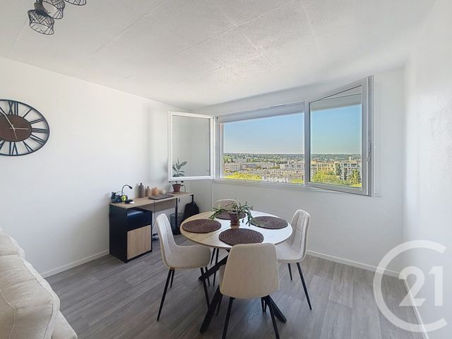 Appartement F2 &agrave; louer - 2 pi&egrave;ces - 46,50 m2 - Vandoeuvre Les Nancy - 54 - LORRAINE