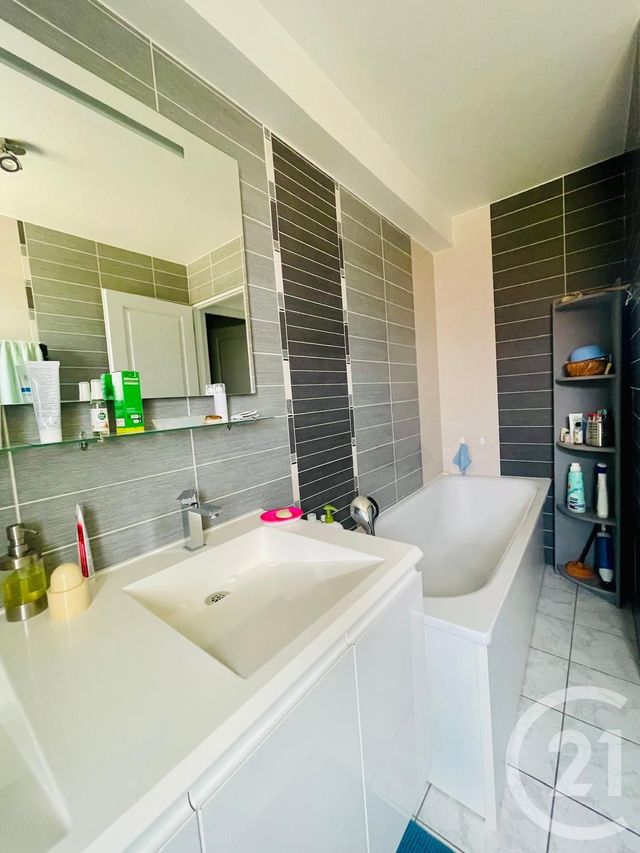 Maison &agrave; vendre - 4 pi&egrave;ces - 95 m2 - Pierrepont Sur Avre - 80 - PICARDIE