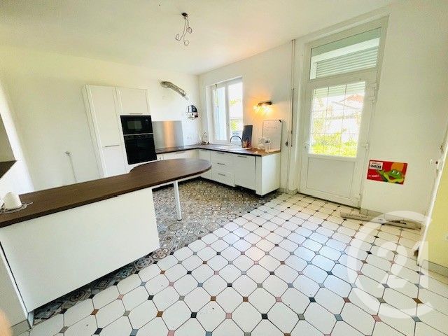 Maison &agrave; vendre - 8 pi&egrave;ces - 133 m2 - Montdidier - 80 - PICARDIE