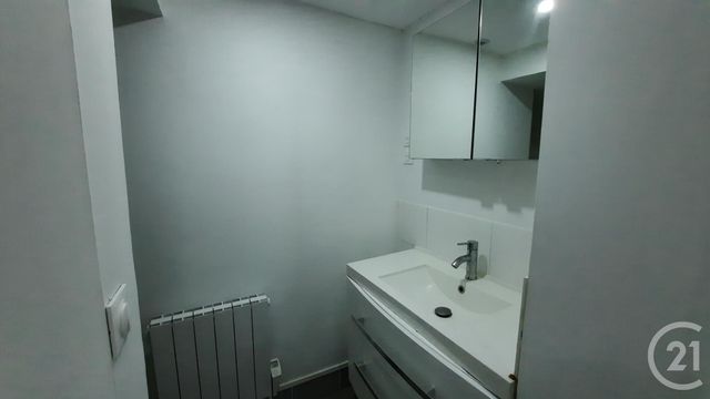 Appartement Studio &agrave; louer - 1 pi&egrave;ce - 26 m2 - Montdidier - 80 - PICARDIE