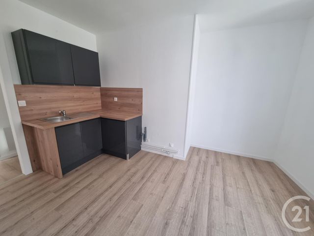 Appartement F3 &agrave; louer - 3 pi&egrave;ces - 55,30 m2 - Montdidier - 80 - PICARDIE