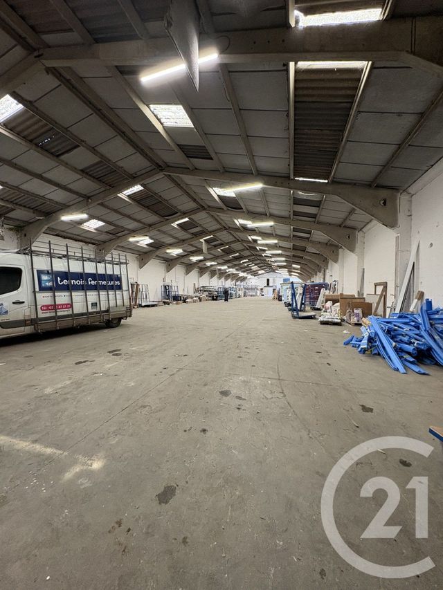 Local commercial à louer - 1500.0 m2 - 80 - Somme