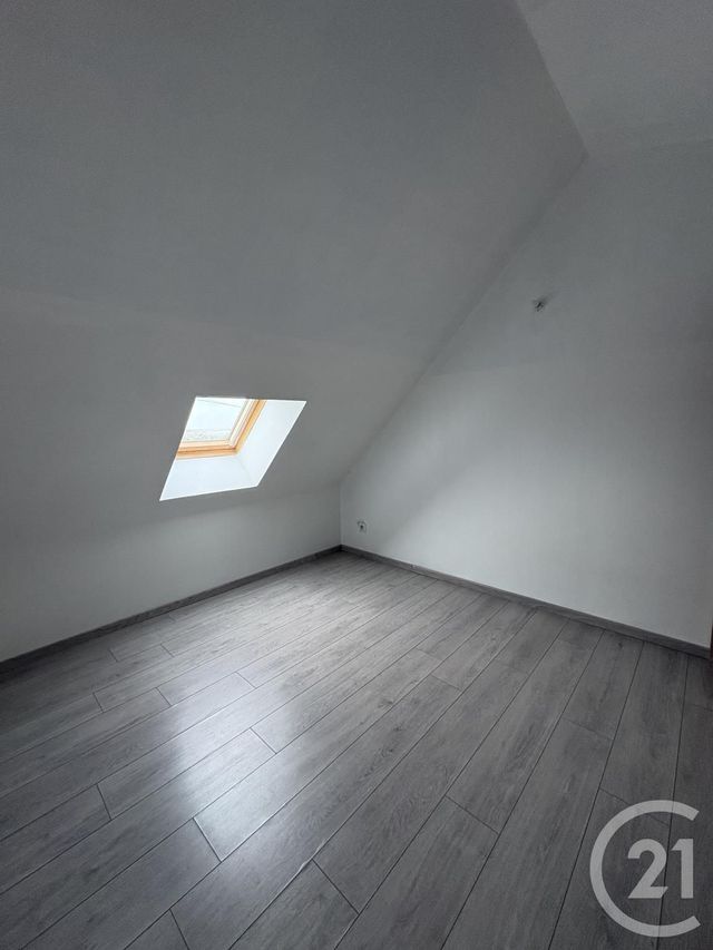 Maison &agrave; louer - 5 pi&egrave;ces - 84,64 m2 - Davenescourt - 80 - PICARDIE