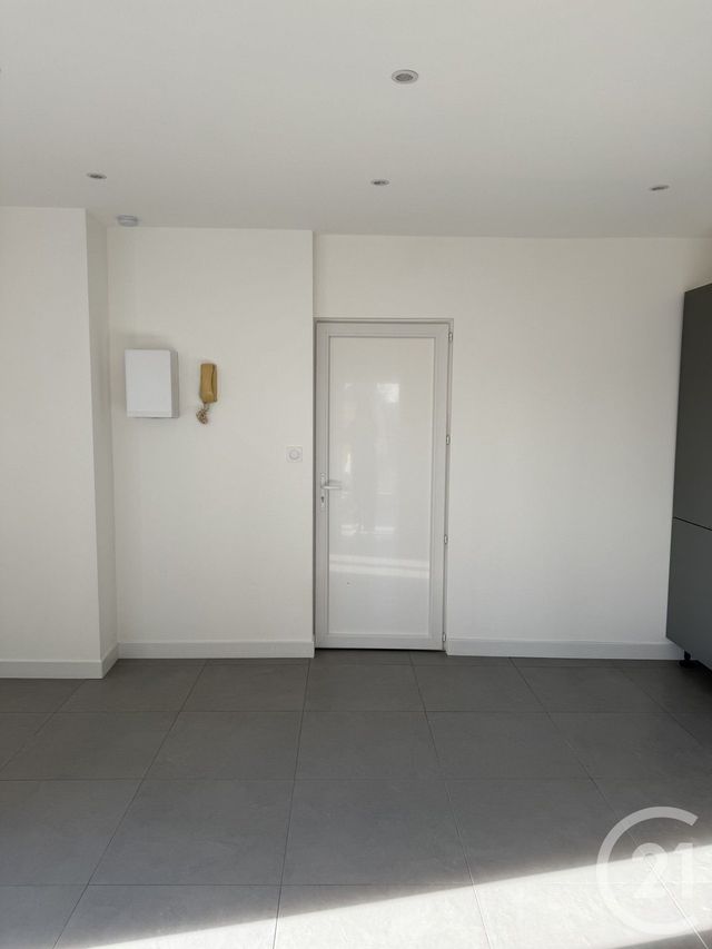 Appartement F2 &agrave; louer - 2 pi&egrave;ces - 30,22 m2 - Etain - 55 - LORRAINE
