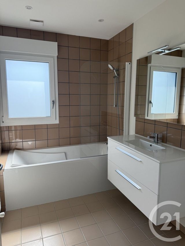 Maison &agrave; louer - 3 pi&egrave;ces - 76,58 m2 - Thumereville - 54 - LORRAINE