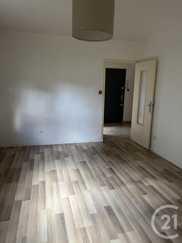 Appartement F3 &agrave; louer - 3 pi&egrave;ces - 75 m2 - Jarny - 54 - LORRAINE