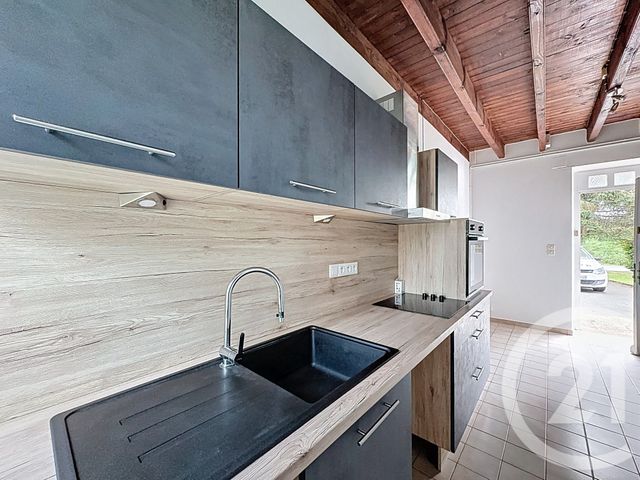 Maison &agrave; louer - 3 pi&egrave;ces - 78,60 m2 - Plestan - 22 - BRETAGNE