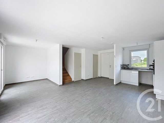 Maison &agrave; louer - 4 pi&egrave;ces - 74,12 m2 - Noyal - 22 - BRETAGNE