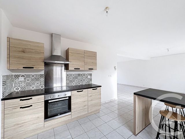 Maison &agrave; louer - 6 pi&egrave;ces - 100 m2 - Lamballe - 22 - BRETAGNE