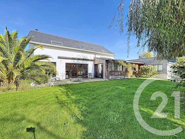 Maison 8 pièces 147 m² · à Landéhen · 146,9 m² · 434 600 €