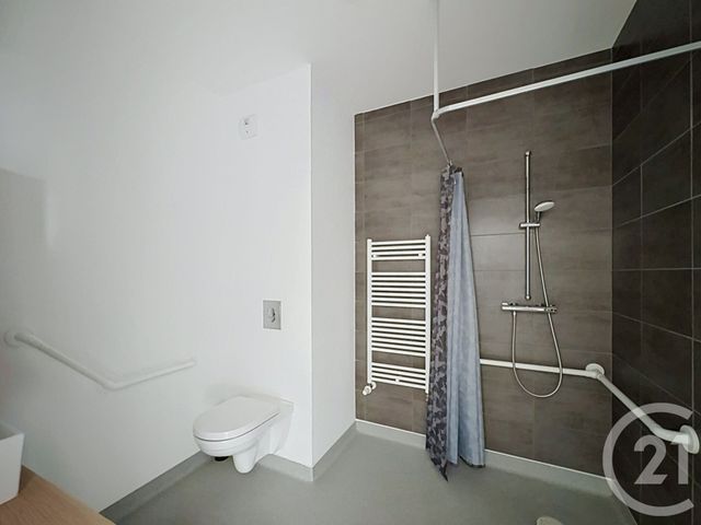 Appartement &agrave; louer - 2 pi&egrave;ces - 42,48 m2 - Lamballe - 22 - BRETAGNE