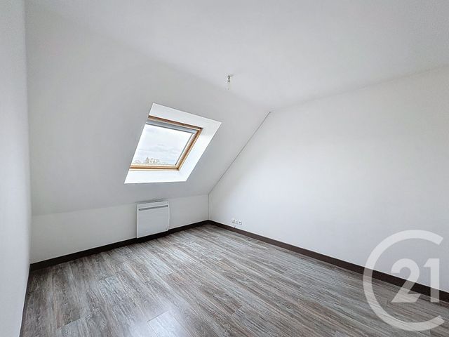 Maison &agrave; louer - 6 pi&egrave;ces - 100 m2 - Lamballe - 22 - BRETAGNE