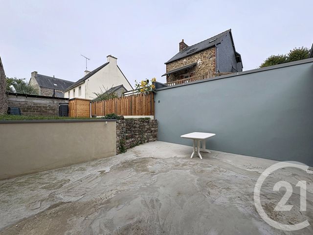 Maison &agrave; louer - 3 pi&egrave;ces - 71,32 m2 - Lamballe - 22 - BRETAGNE