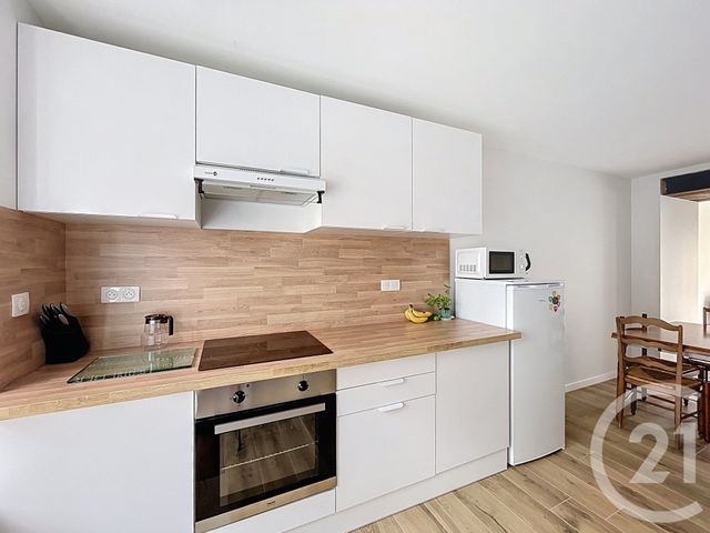 Maison &agrave; louer - 3 pi&egrave;ces - 71,32 m2 - Lamballe - 22 - BRETAGNE