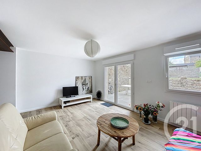 Maison &agrave; louer - 3 pi&egrave;ces - 71,32 m2 - Lamballe - 22 - BRETAGNE