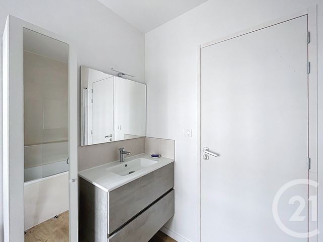 Maison &agrave; louer - 3 pi&egrave;ces - 71,32 m2 - Lamballe - 22 - BRETAGNE