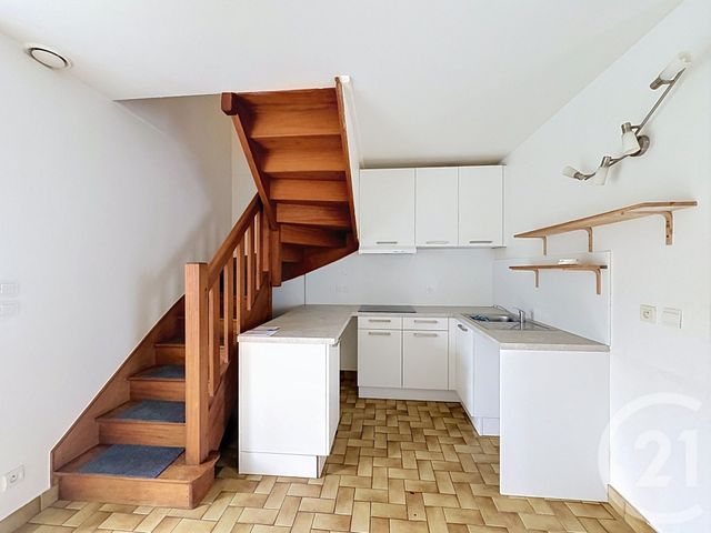 Appartement T3 &agrave; louer - 3 pi&egrave;ces - 47 m2 - Lamballe - 22 - BRETAGNE