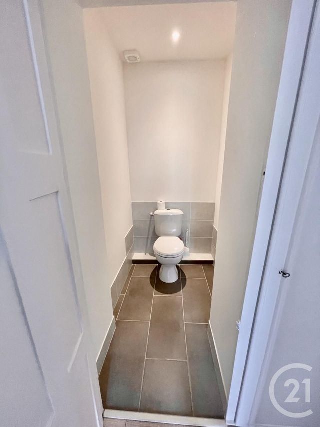 Appartement F3 &agrave; louer - 3 pi&egrave;ces - 68,75 m2 - Vienne - 38 - RHONE-ALPES