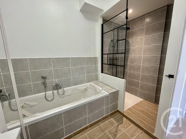 Appartement F3 &agrave; louer - 3 pi&egrave;ces - 68,75 m2 - Vienne - 38 - RHONE-ALPES
