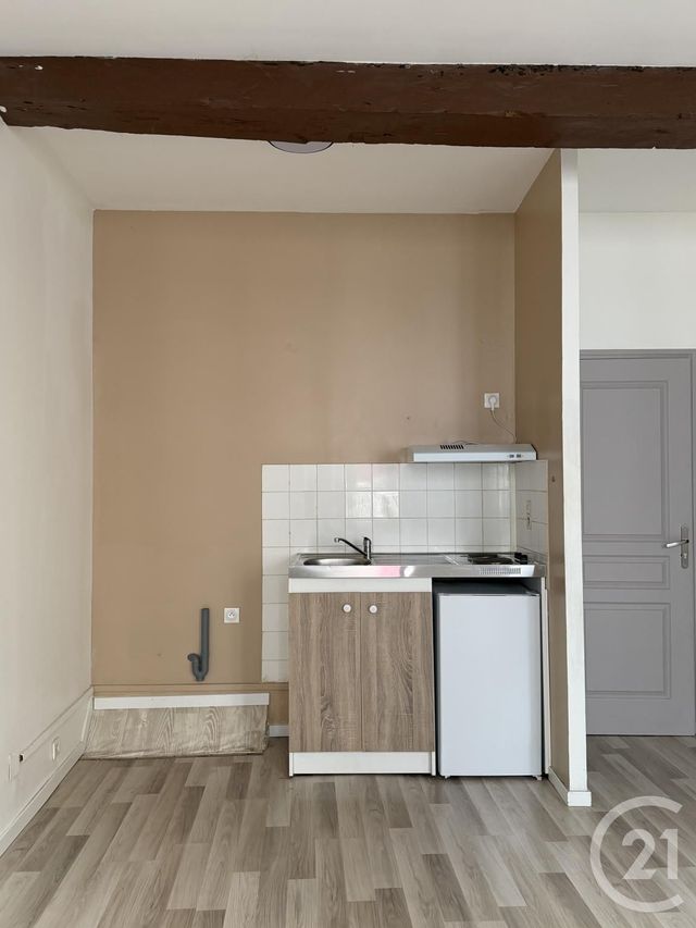 Appartement T1 &agrave; louer - 2 pi&egrave;ces - 26,06 m2 - Cordes Sur Ciel - 81 - MIDI-PYRENEES