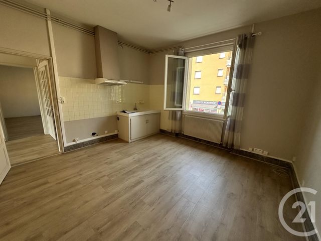 Appartement &agrave; louer - 3 pi&egrave;ces - 83,08 m2 - Albi - 81 - MIDI-PYRENEES