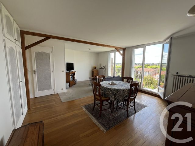 Appartement F3 à vendre ST MAUR DES FOSSES