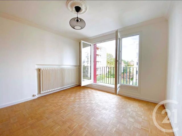 Appartement F1 à vendre ST MAUR DES FOSSES