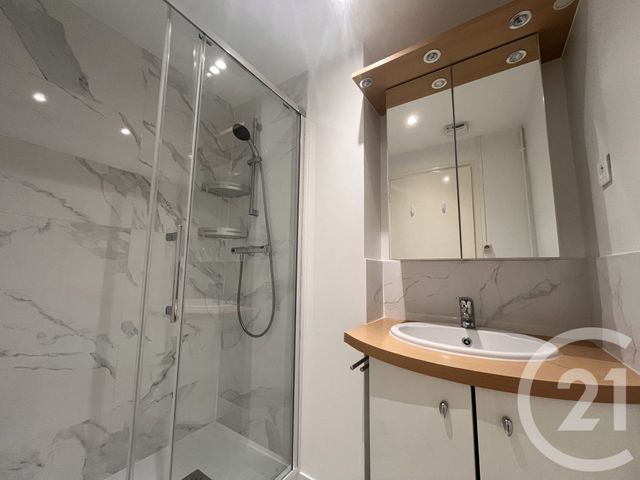 Appartement F3 &agrave; louer - 3 pi&egrave;ces - 59,52 m2 - La Varenne St Hilaire - 94 - ILE-DE-FRANCE