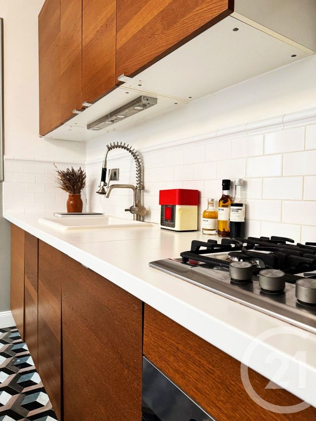 Maison &agrave; louer - 2 pi&egrave;ces - 55,05 m2 - Paris - 75018 - ILE-DE-FRANCE