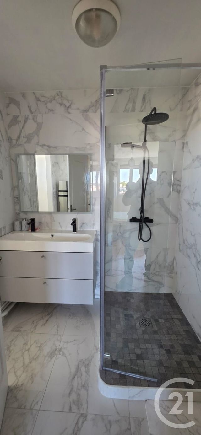 Appartement F3 &agrave; louer - 3 pi&egrave;ces - 67,17 m2 - St Maur Des Fosses - 94 - ILE-DE-FRANCE